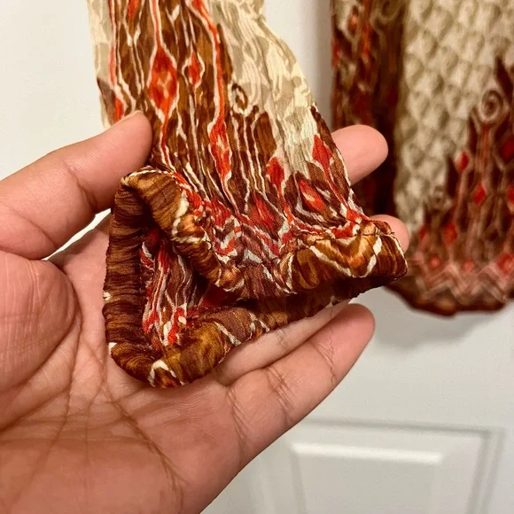 Elegant Beige and Red Women's blouse.From the renowned Lucky brand, long sleeves - Picture 11 of 15